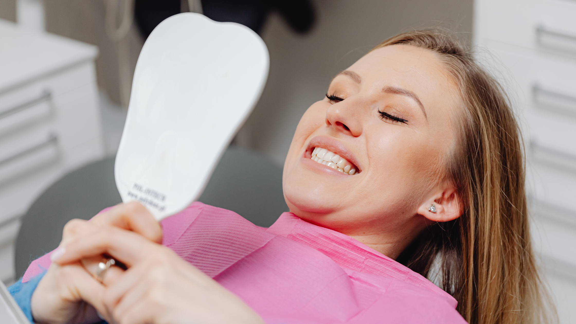 desvantagens-clareamento-dental